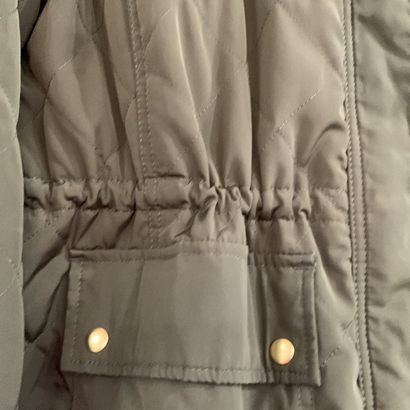 Old Navy quilted jacket - Picture 2 of 9